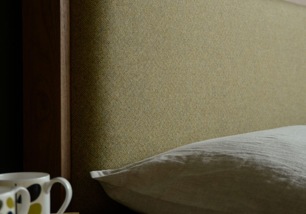 Shetland headboard detail 1400 Parquet Hessian