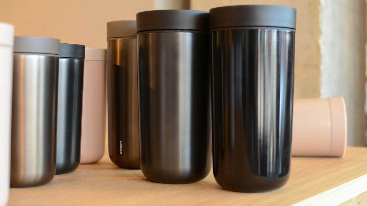 Stelton To Go cups gloss black and metallic black