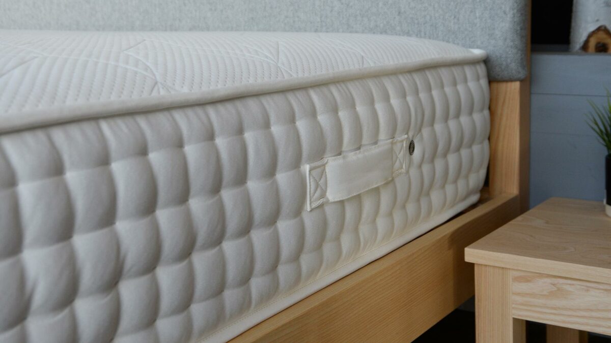 Talalay hybrid mattress side view