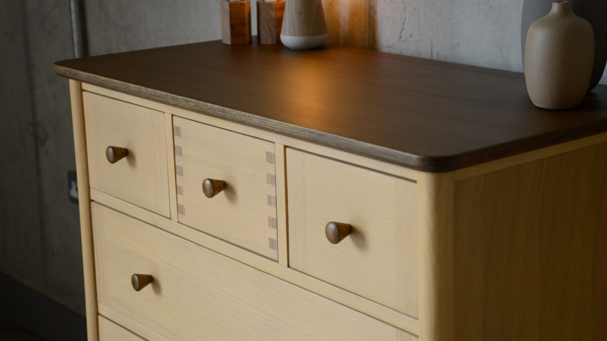 Two Tone 6 drawer chest top drawers detail