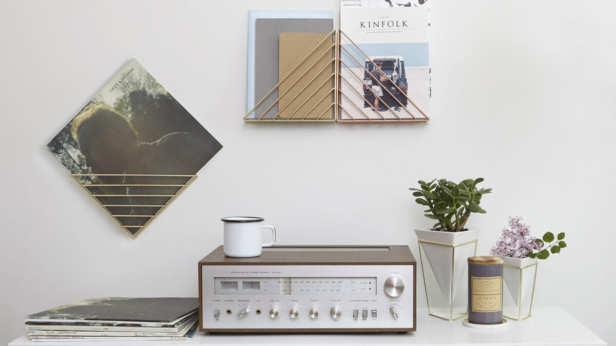 UMBRA STRUM WALL SHELF lifestyle