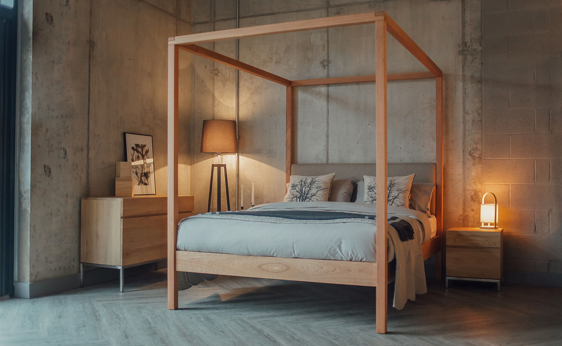 Neutral colours bedroom with Upholstered 4 poster bed in cherry wood - The Highland bed