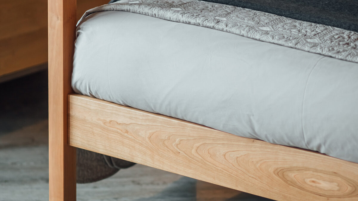 King single on sale poster bed