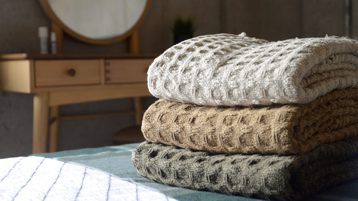 textured weave fringe-edged throws in 3 colour options