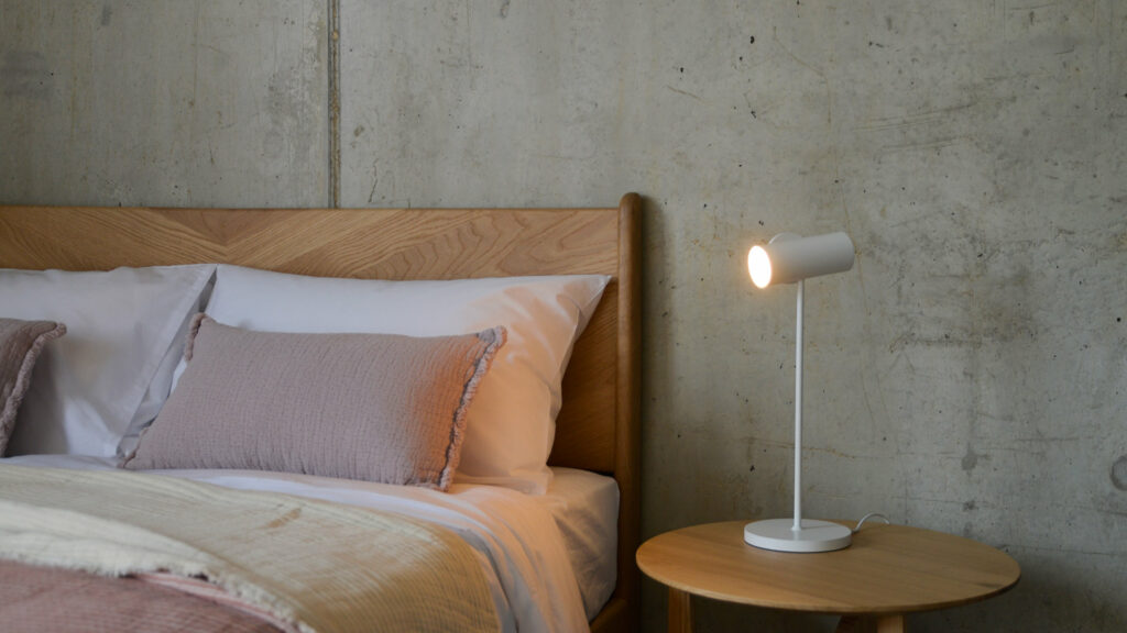 adjustable bedside spotlight in white