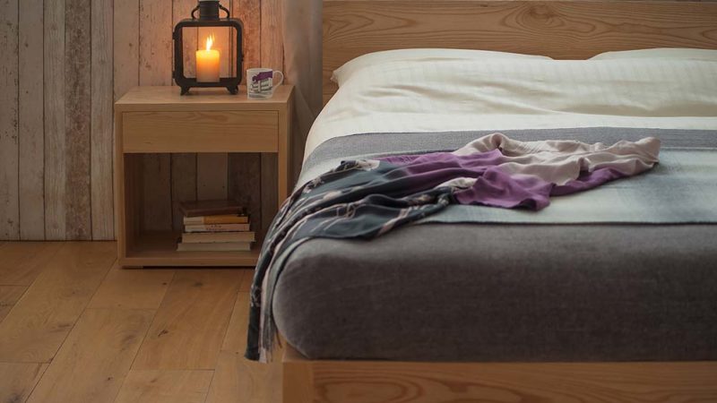 About the benefits of a solid wood bed