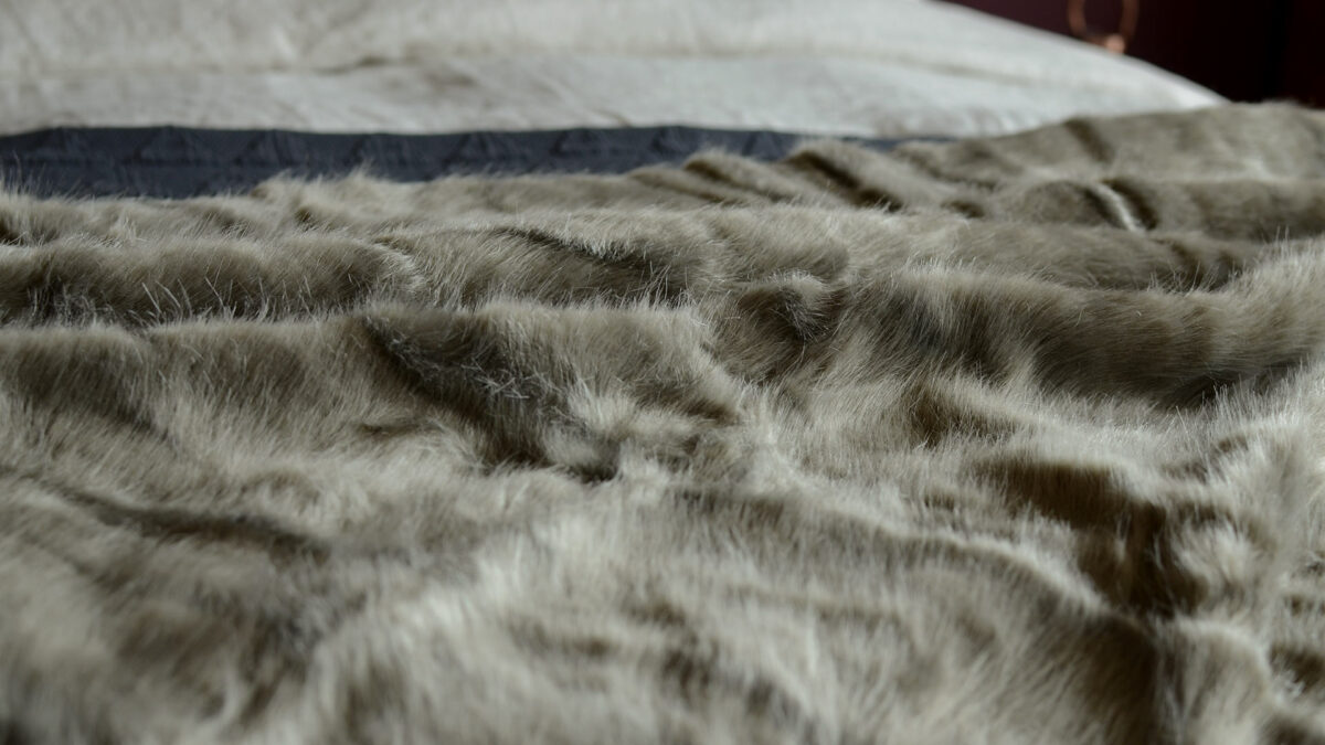 Wild-Mink-faux-fur-throw