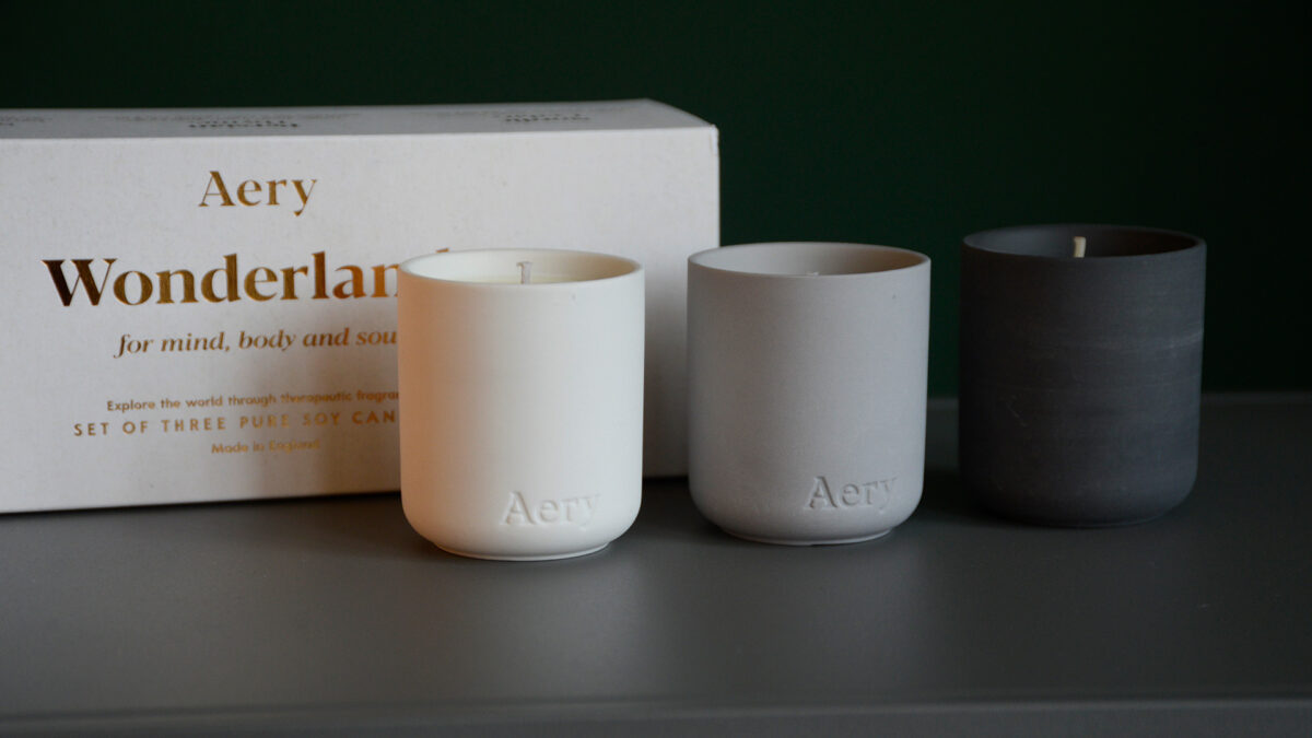 set of 3 scented candles in ceramic pots gift set