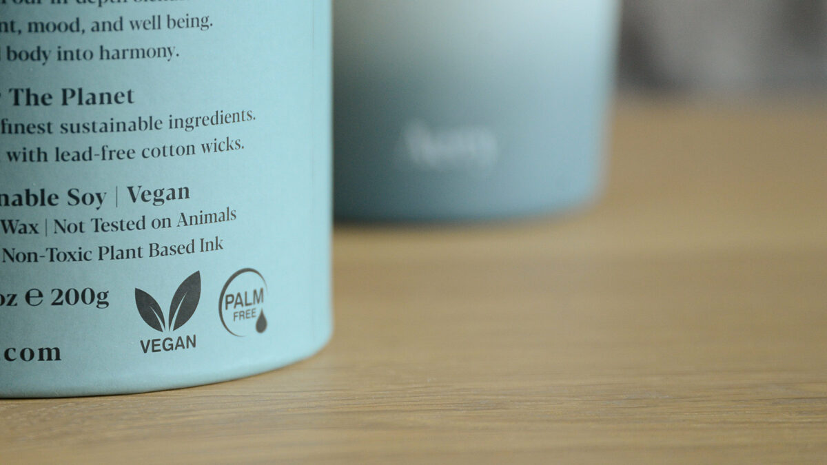 aery sleep candle vegan palm oil free packaging detail