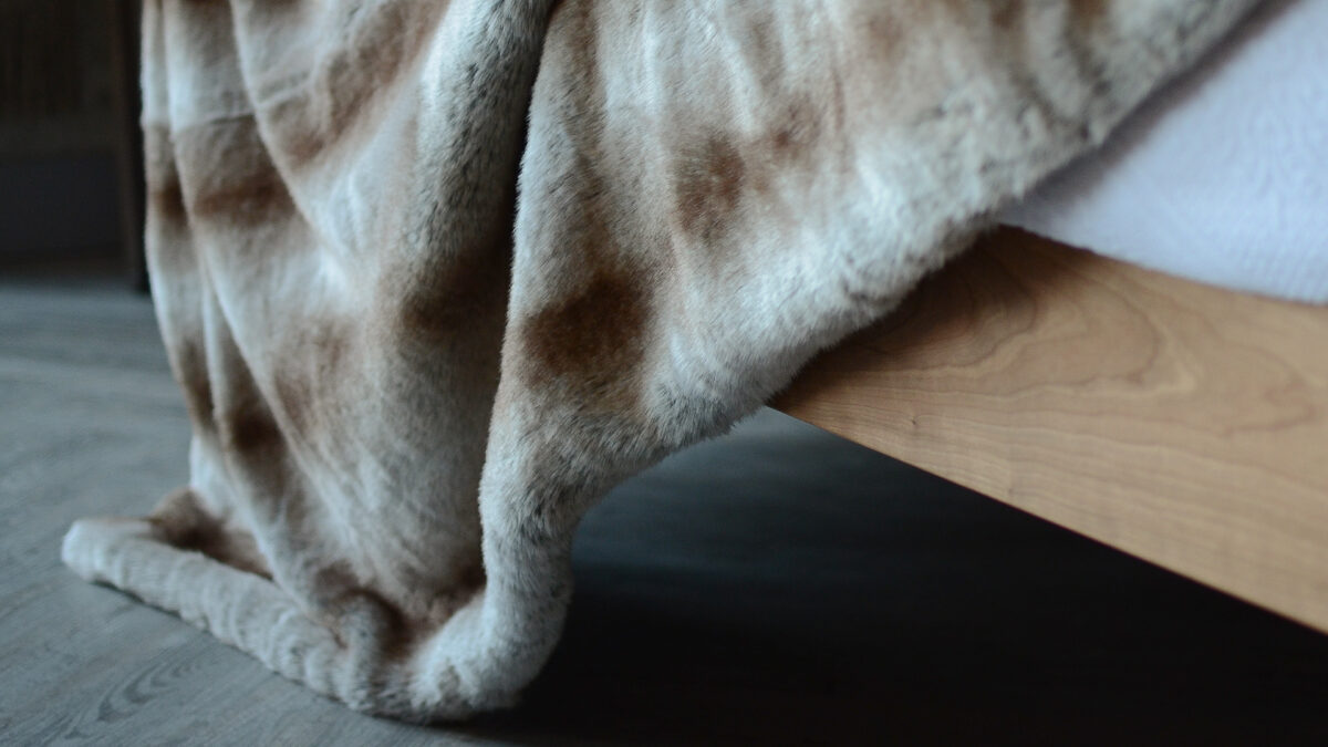 alaska rabbit faux fur close up2