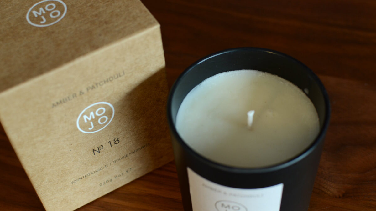 amber-&-patchouli-mojo-scented-candle