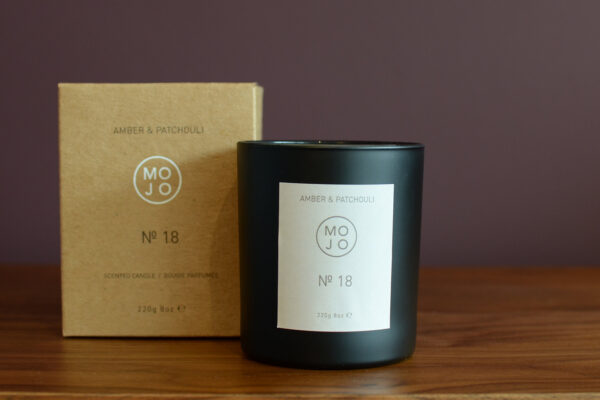 amber-&-patchouli-mojo-scented-candle