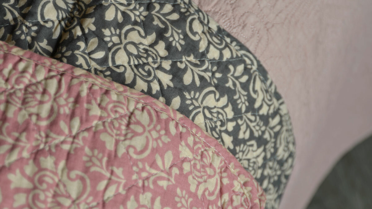 baroque-print-quilted-throws