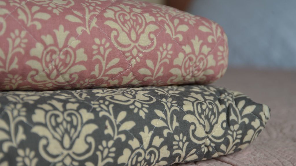 baroque-print-quilted-throws