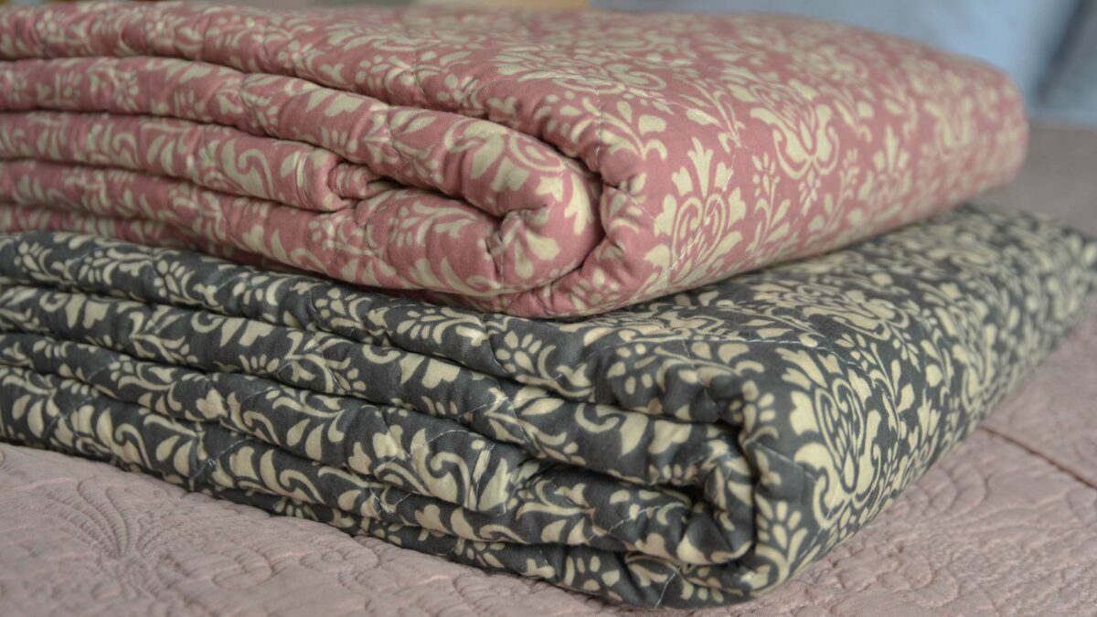 baroque-print-quilted-throws