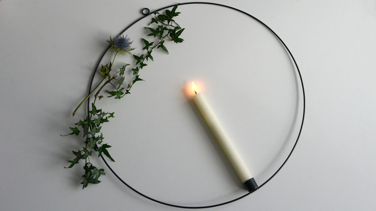 battery operated candle decoration