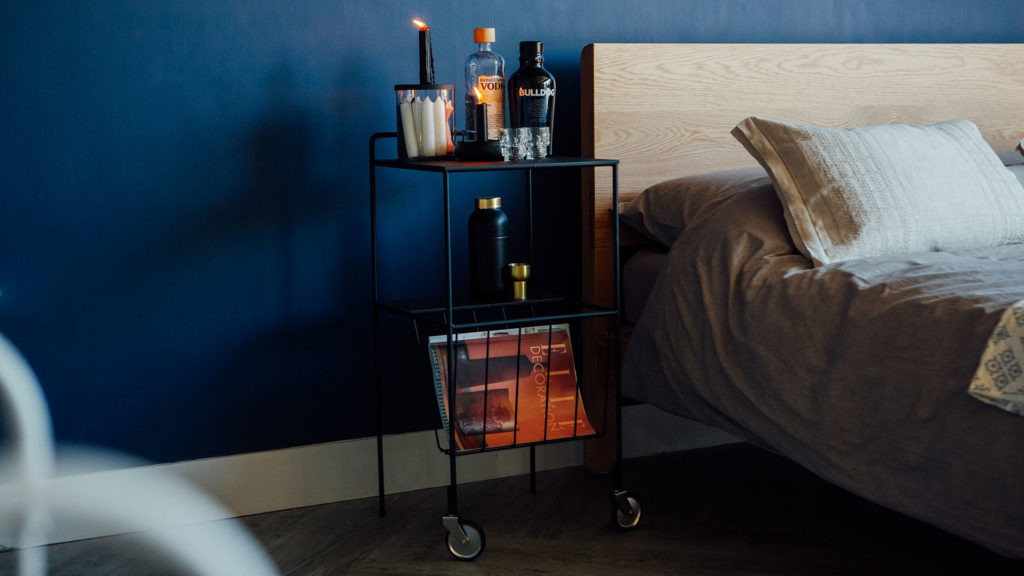 bedside-trolley-drinks-table