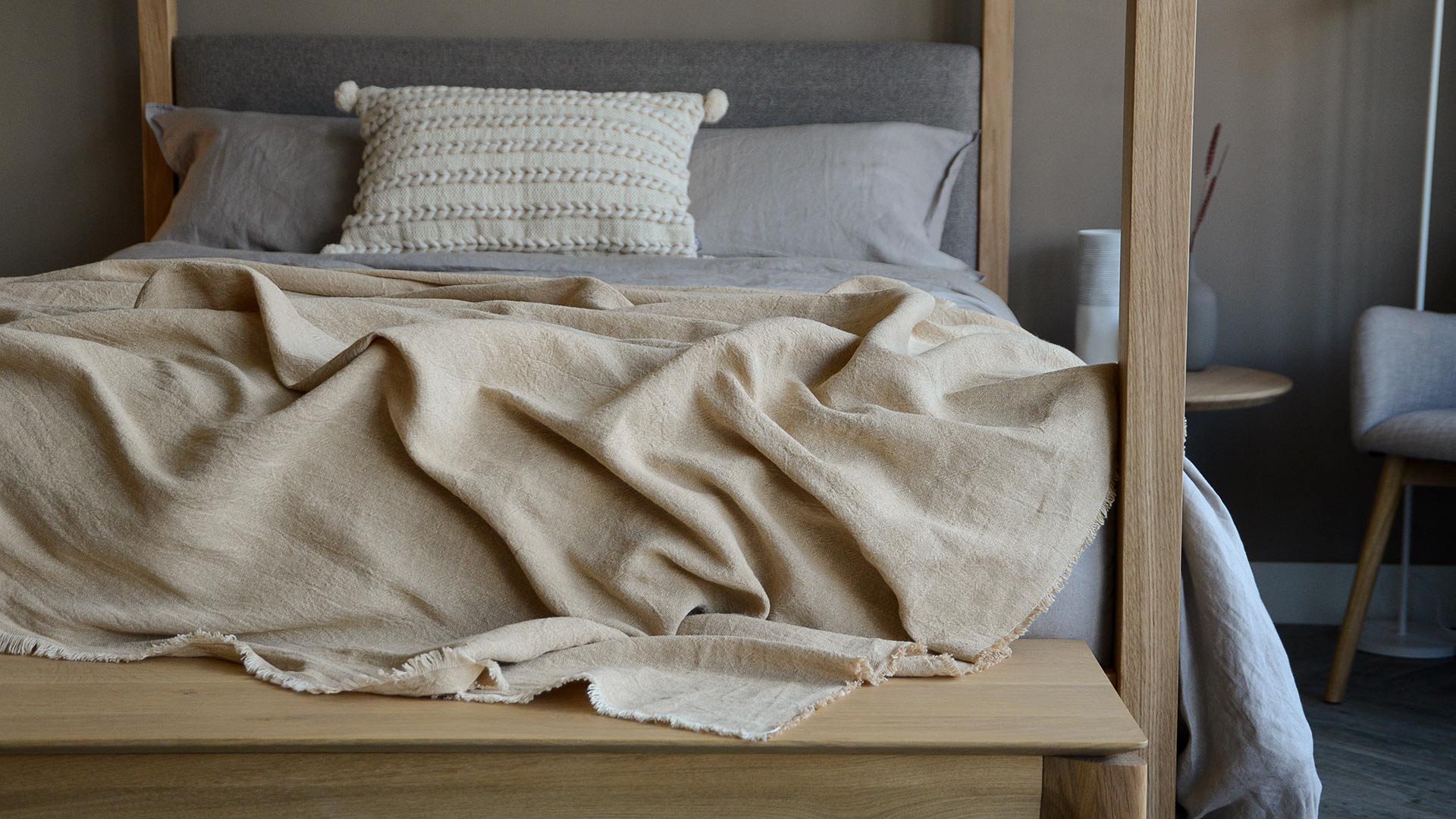 Bedroom linen outlet