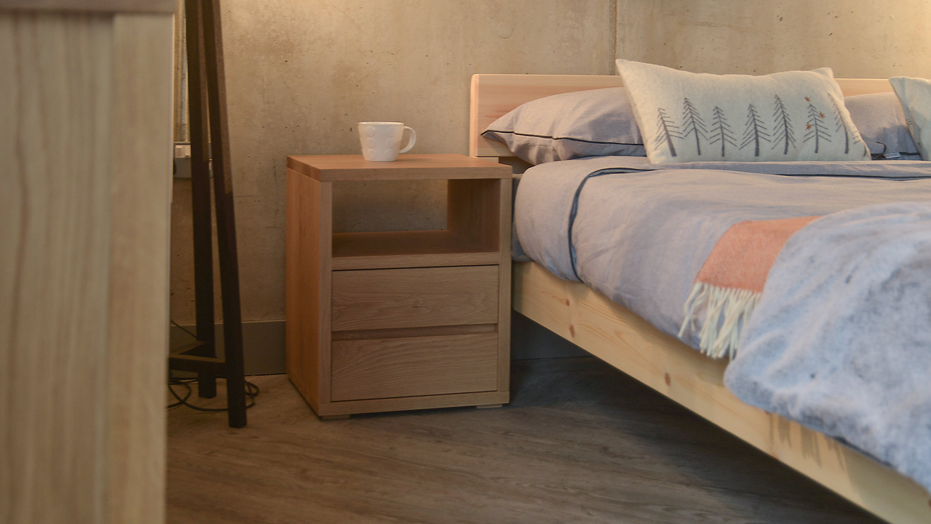 Cube 2 drawer bedside table with shelf and in Oak