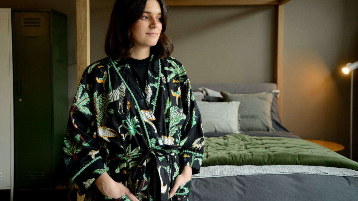 black retro jungle print robe