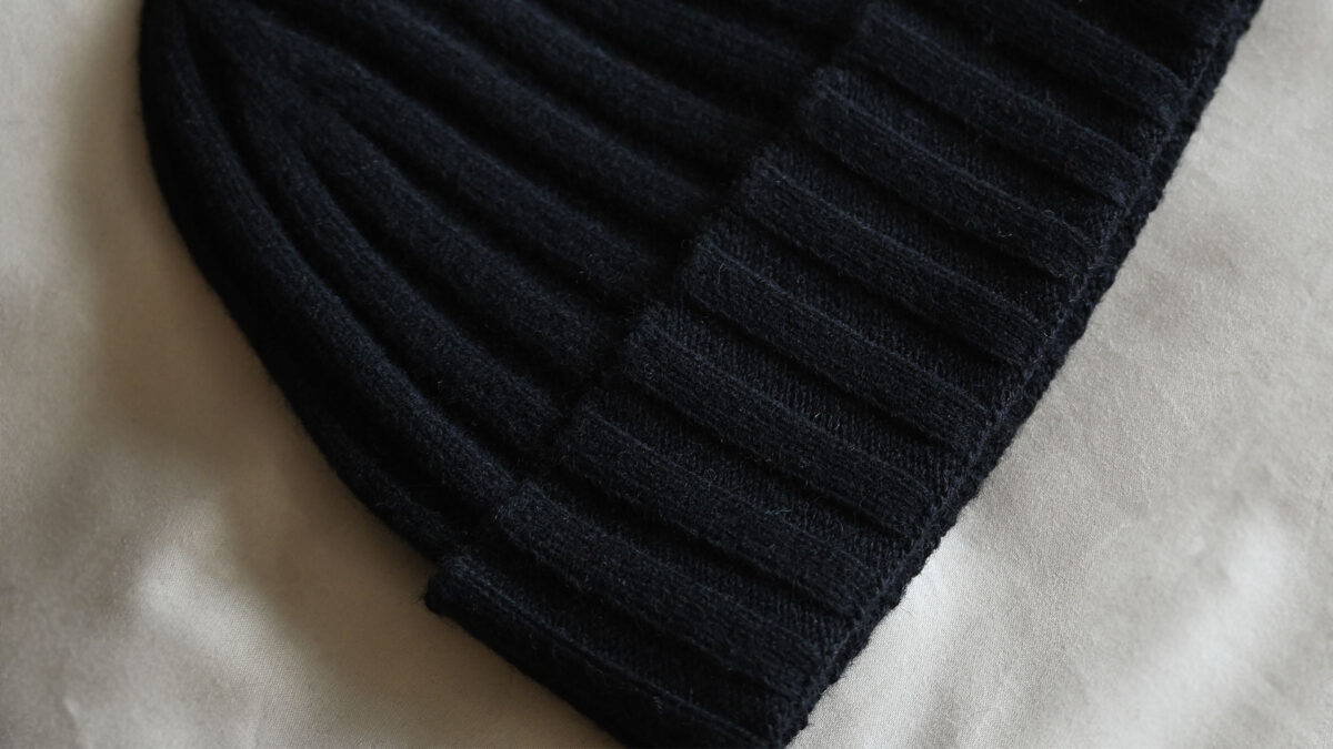 Cashmere Cable Knit Hats - 4 Colours - Image 5