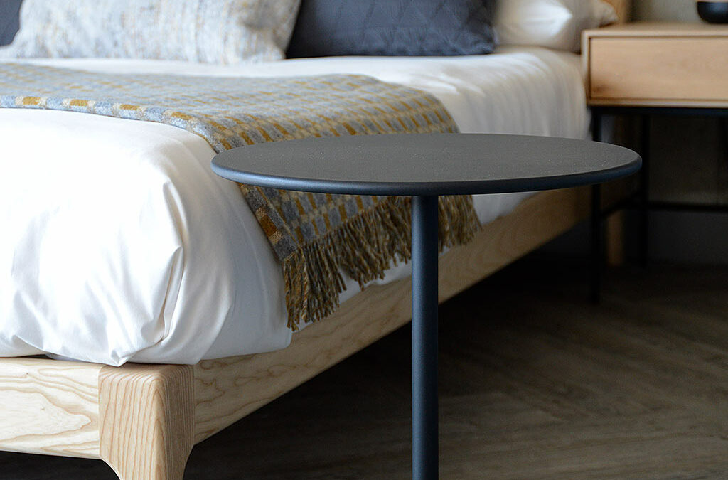 black side table with round top