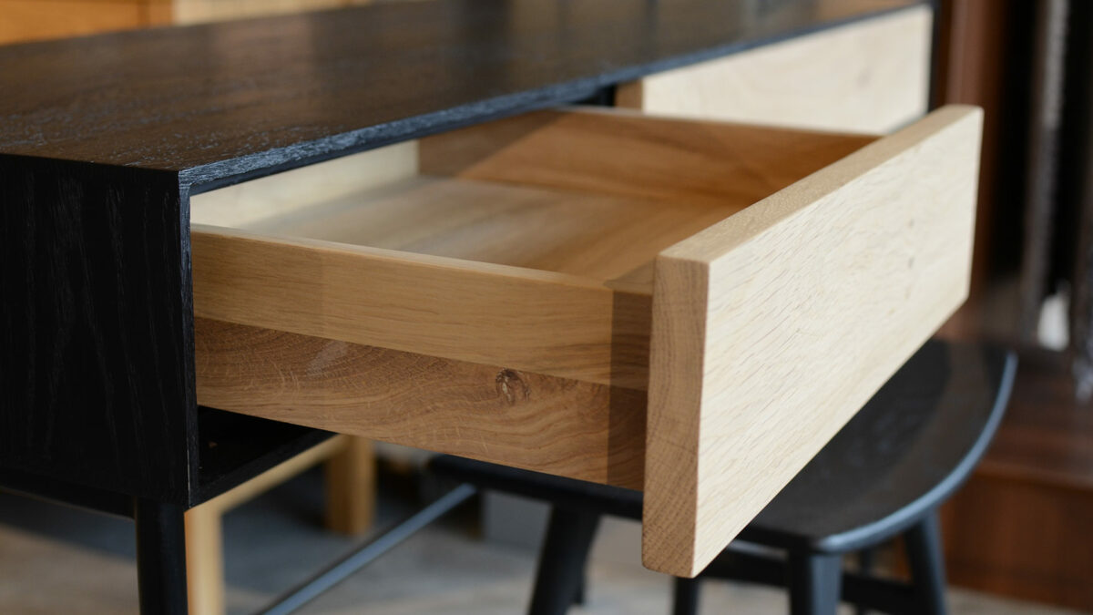 blackbird-desk-side-open-drawer-detail