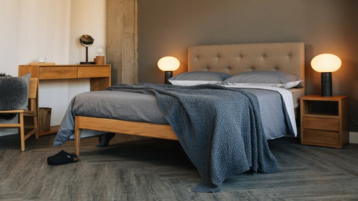 bloomsbury bed with cool grey waffle bedspread