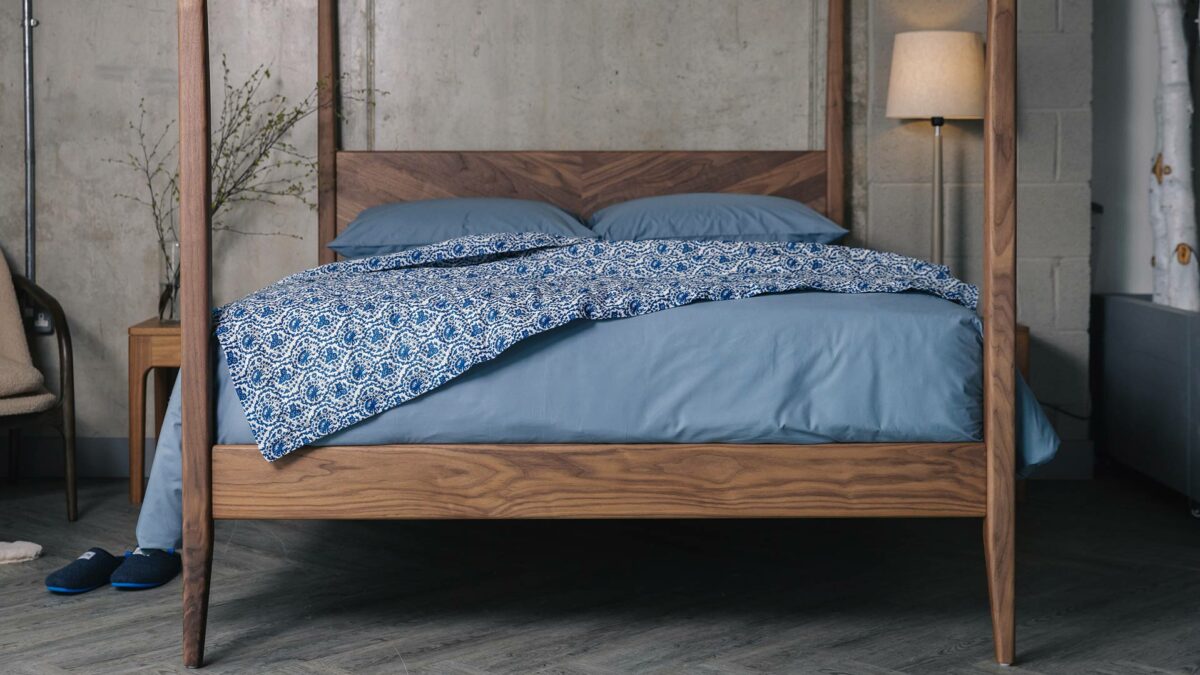 blue white printed quilt