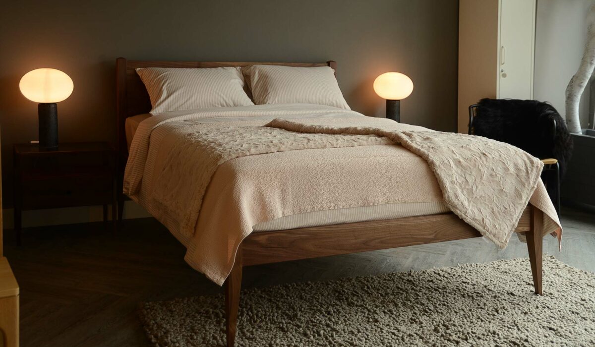 blush bedding on walnut cochin bed 1250