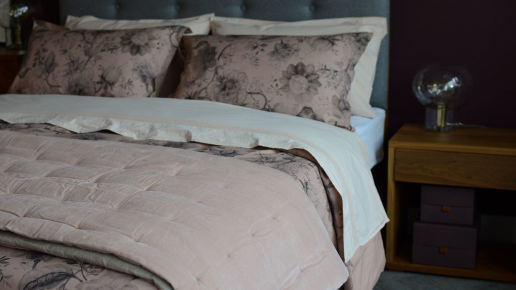 blush-velvet-quilt-with-blush-bedding