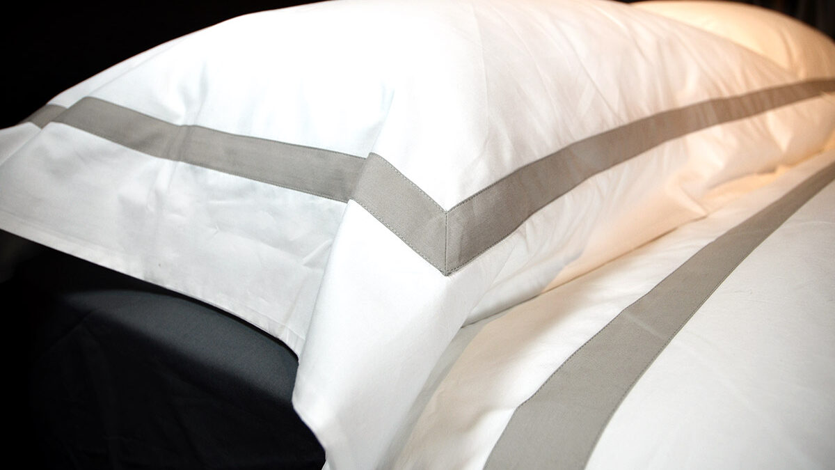 boutique hotel collection ivory taupe pillowcases2