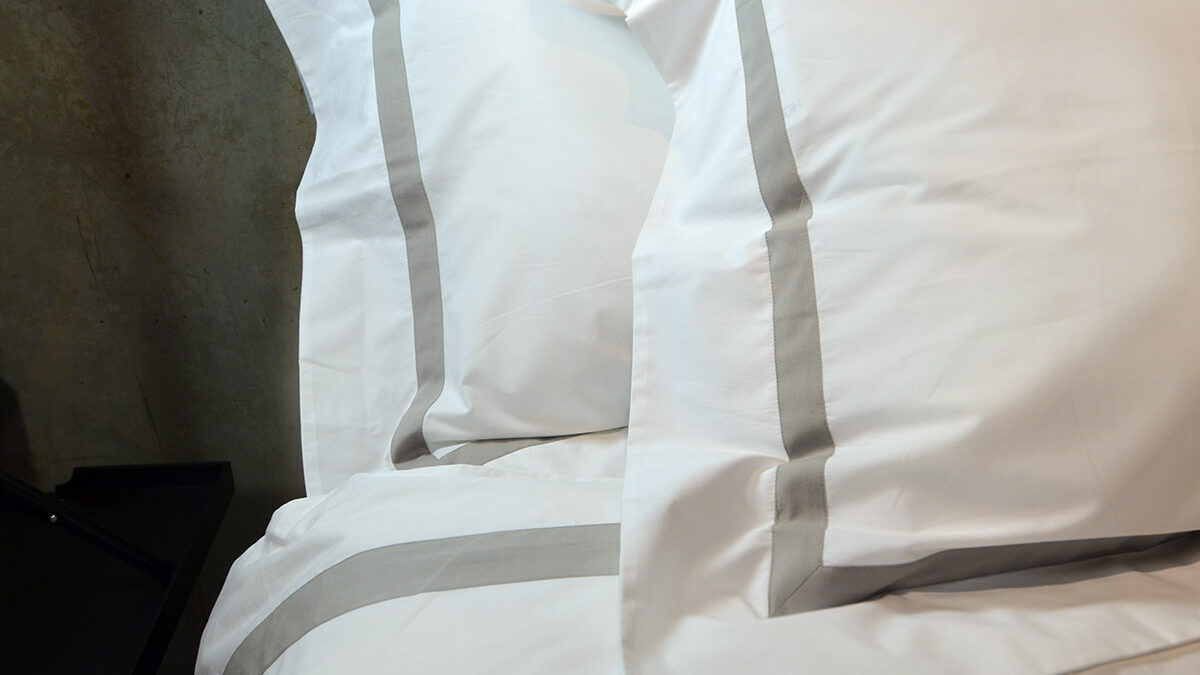 boutique hotel collection4 ivory taupe bedding close up