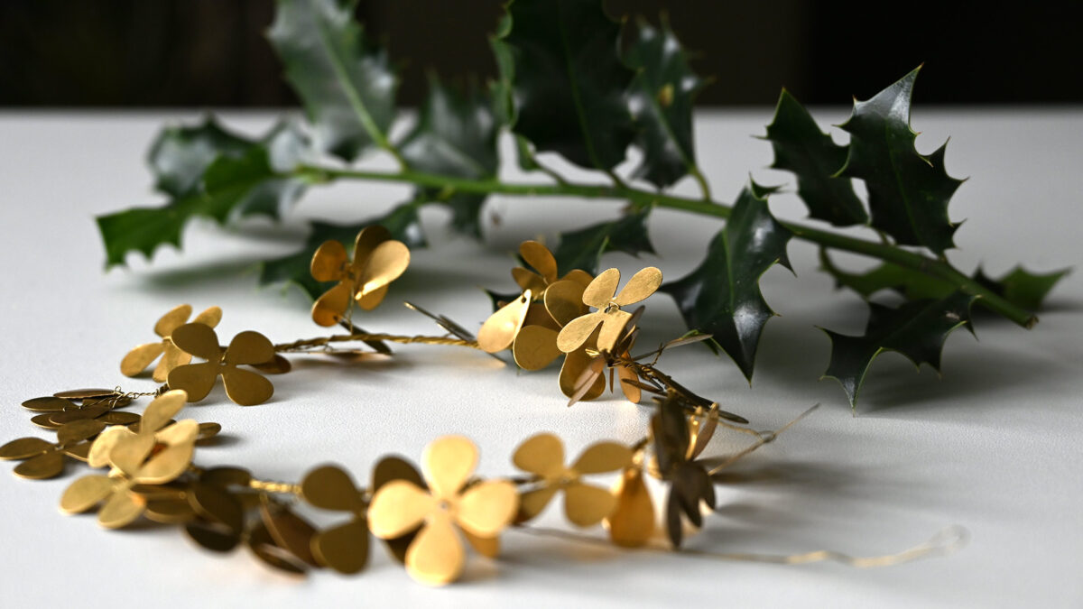 Antique Brass Wreath - Image 3