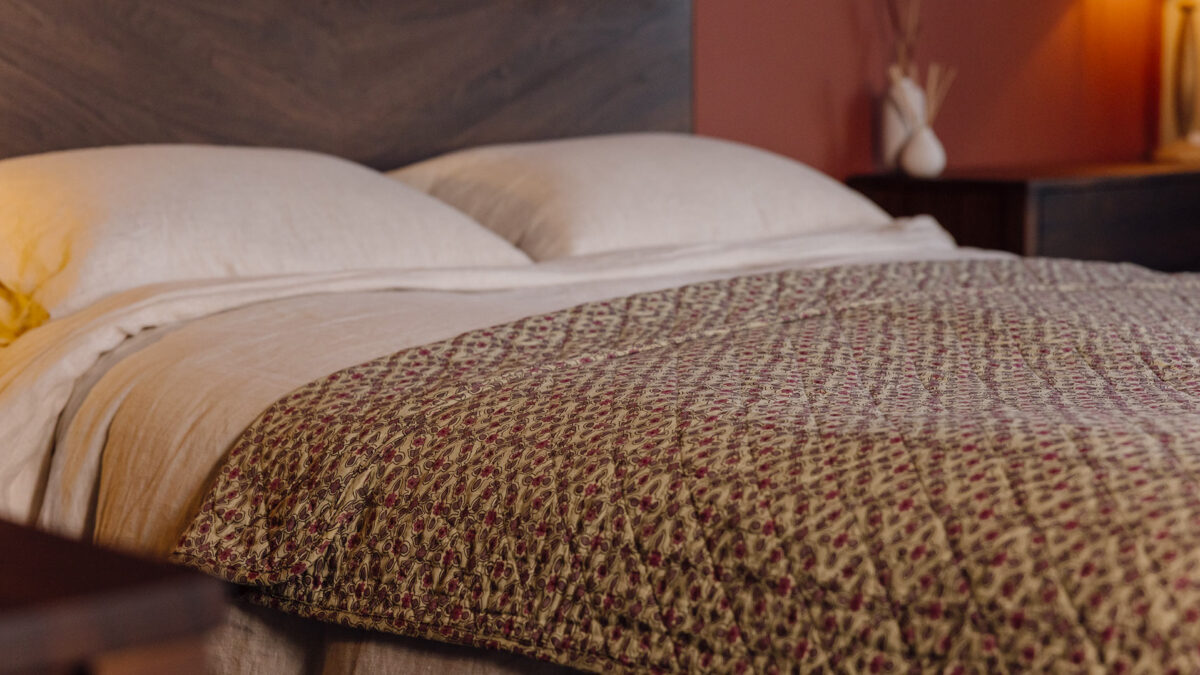 Retro Quilted Throws - Plum & Chocolate - Image 3