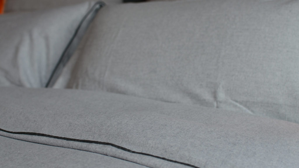 brushed-cotton-bedding-grey-&-charcoal