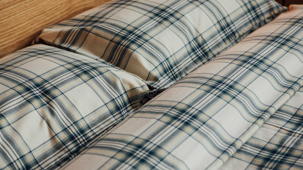 brushed-cotton-plaid-bedding