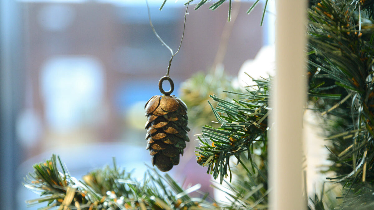 metal pine cone christmas tree decorations