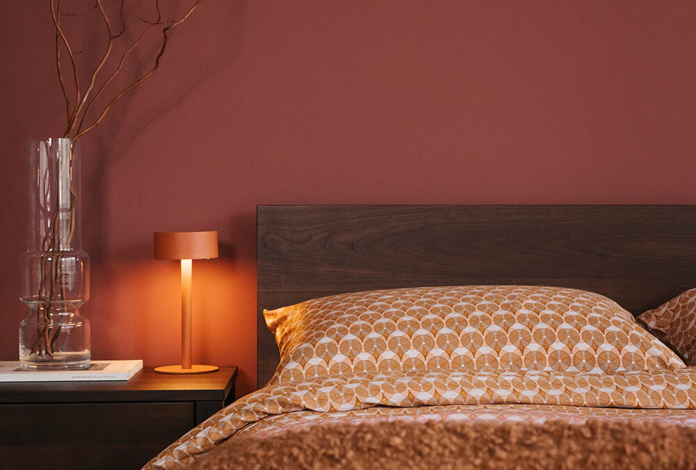 burt orange bedding with lamp portrait