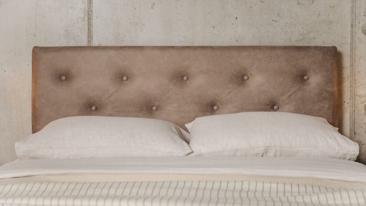 faux leather Vaquero headboard of the Bloomsbury bed