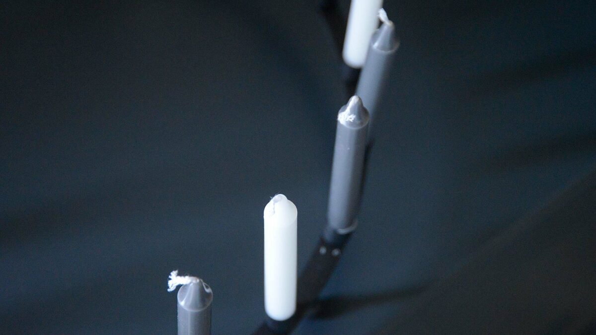 candle holder detail