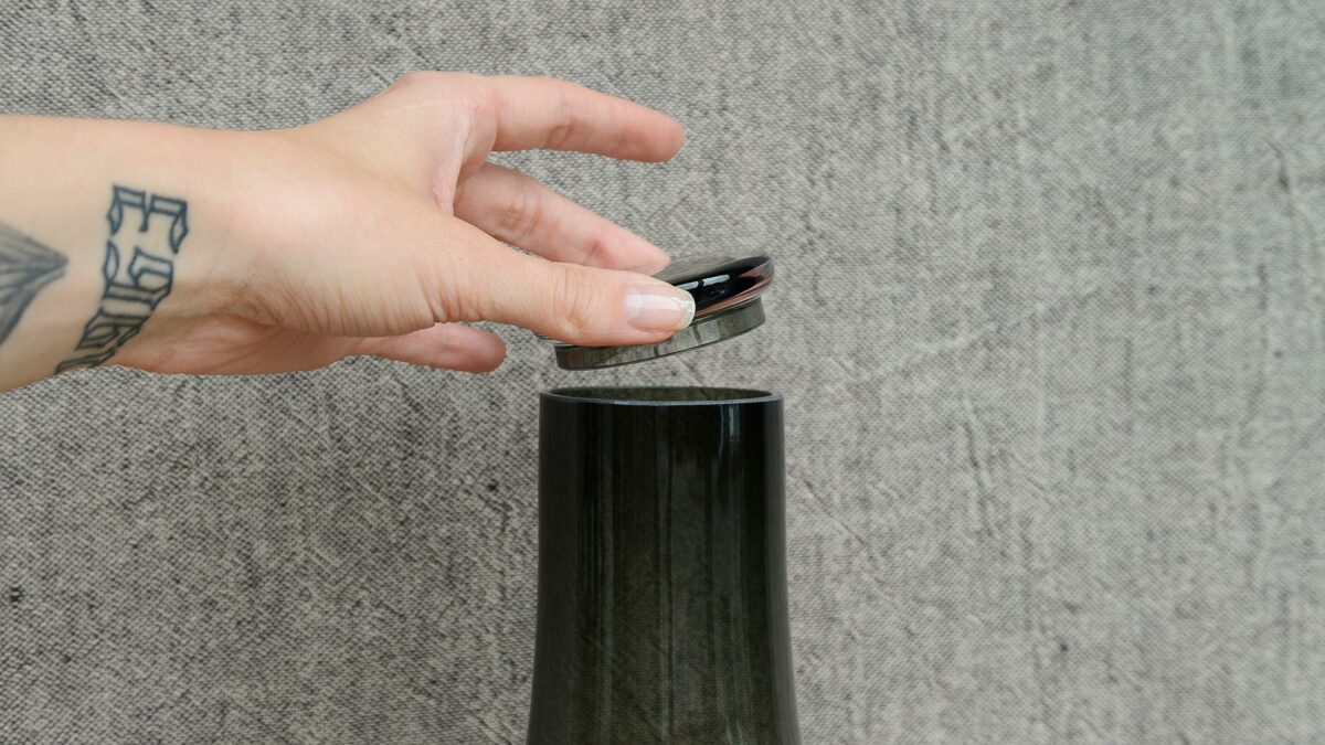 carafe smoked glass lid detail