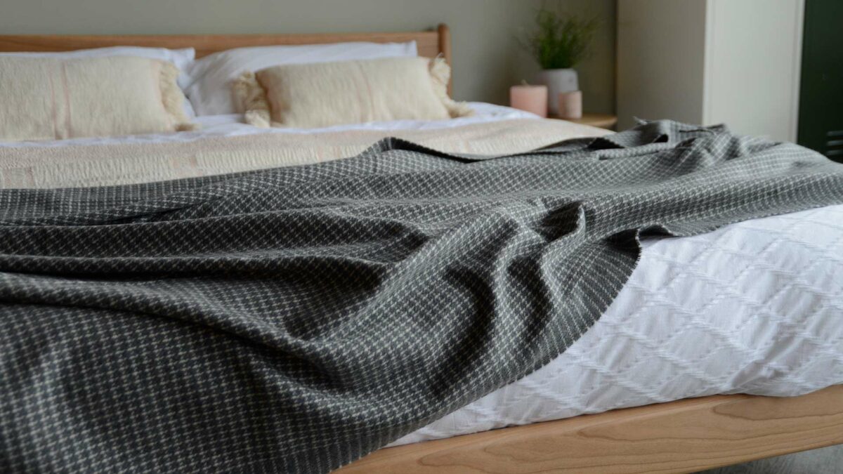 cashmere blend throw
