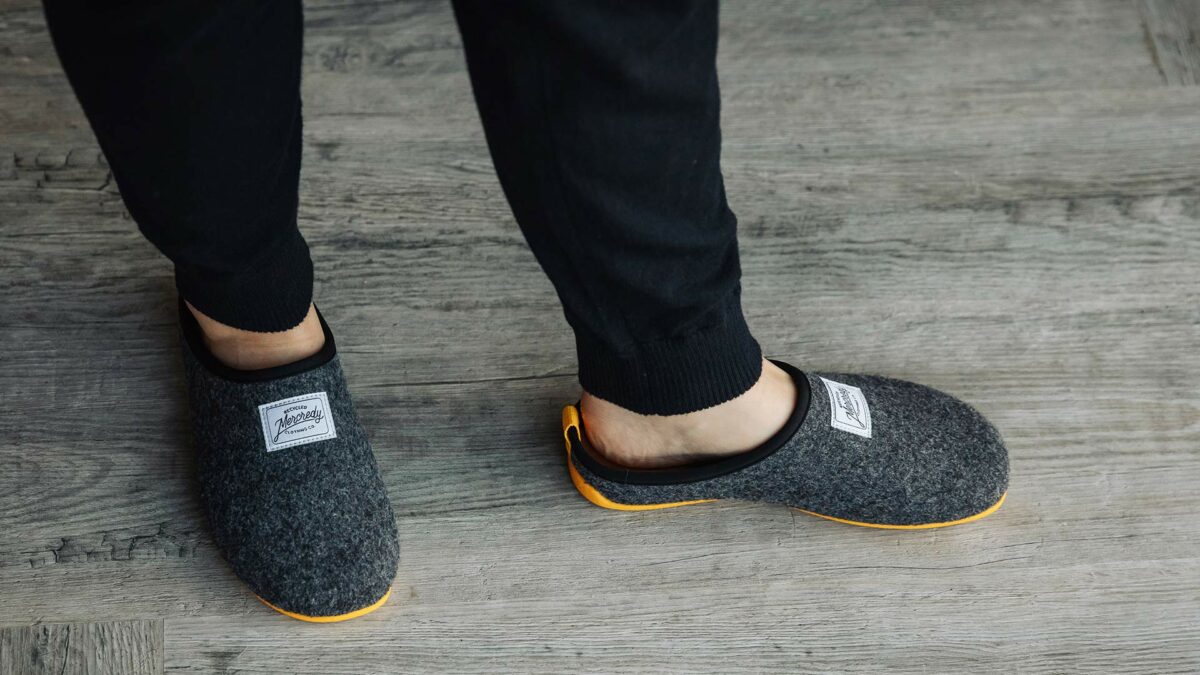 Charcoal grey Felt look slippers made from recycled plastic and with natural rubber soles in yellow