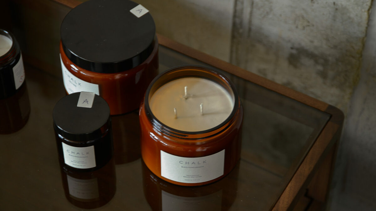 chalk scented candles in flass jars with lids