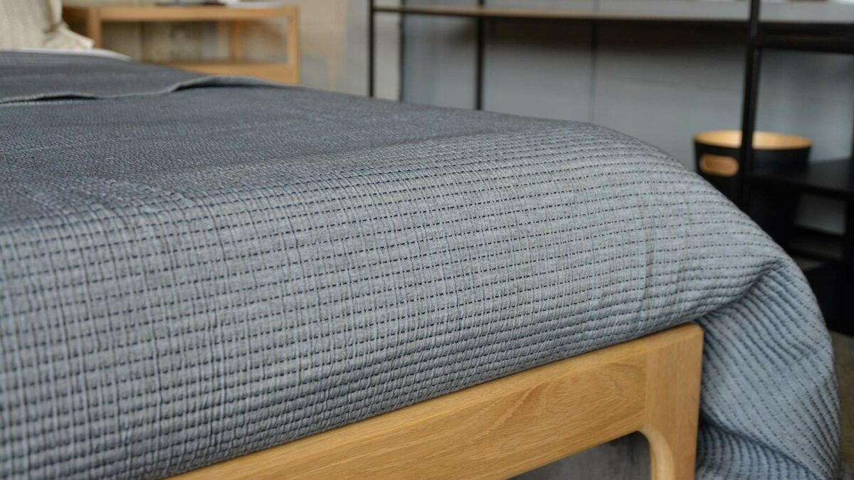 chambray-bedspread-steel-grey-with-black-stitch