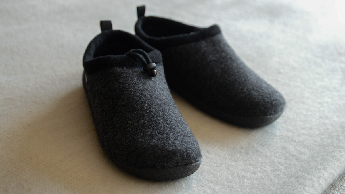 charcoal grey felt slippers with drawstring and weatherproof sole