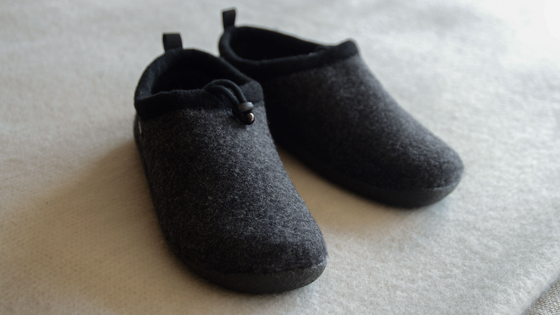 Cesar Drawstring Slippers - Natural Bed Company