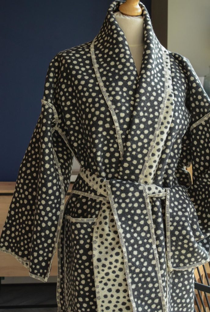 cosy charcoal spots robe