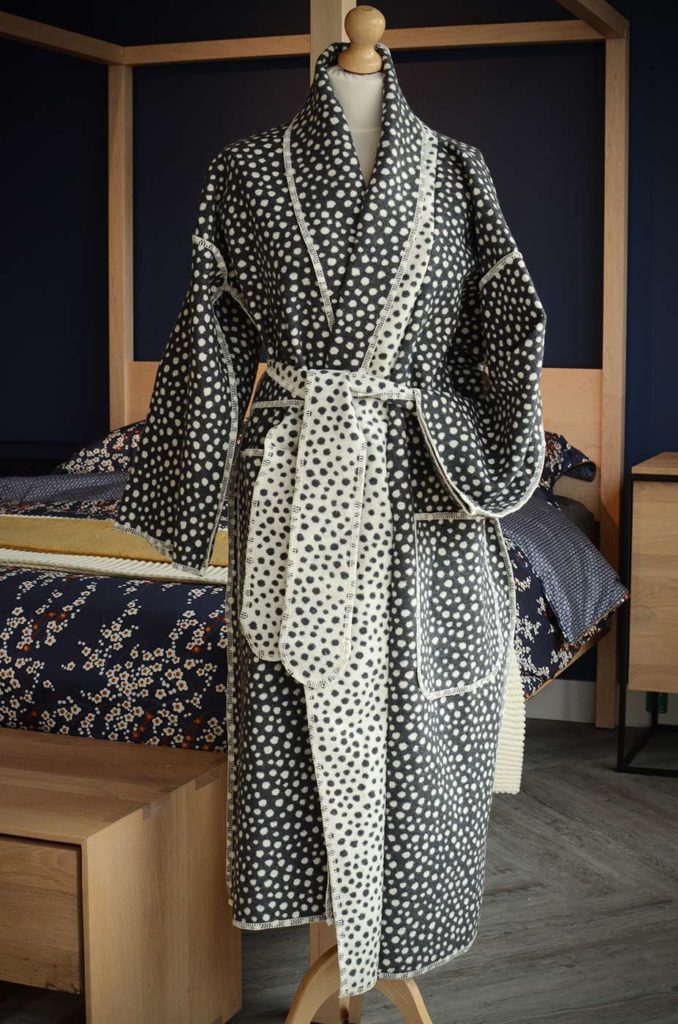 cosy charcoal spots robe